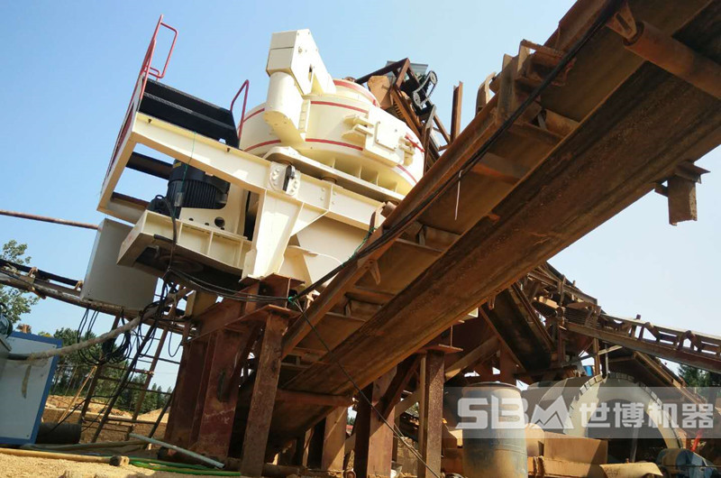 江西河卵石制砂現場