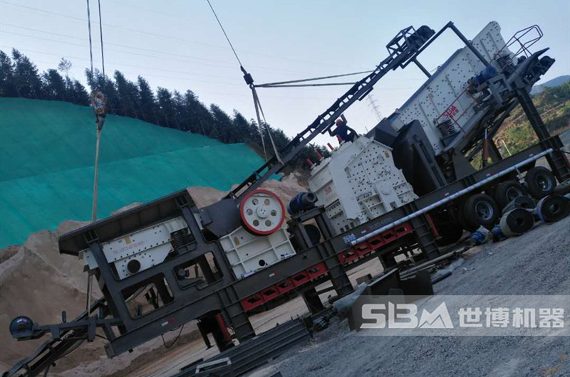 中小型車載破碎機(jī)安裝現(xiàn)場