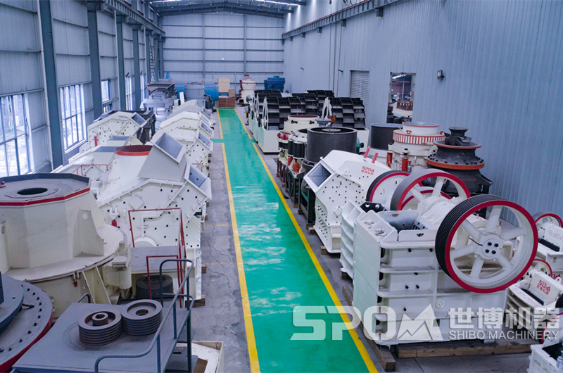 石頭破碎設備車間，各種石頭破碎機