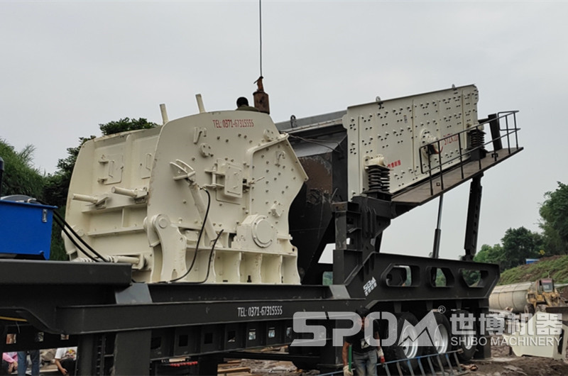 反擊破移動(dòng)碎石機(jī)設(shè)備