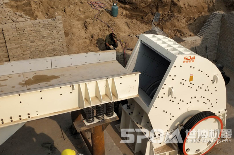 重錘式破碎機，破碎紅磚一次成型