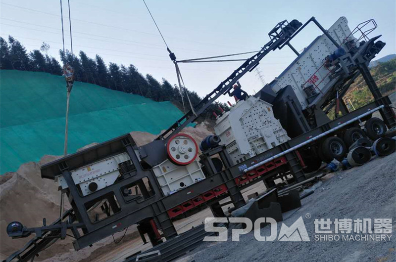 四組合多功能移動破碎機(jī)