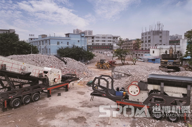 輪胎式移動破碎站破碎建筑垃圾現場