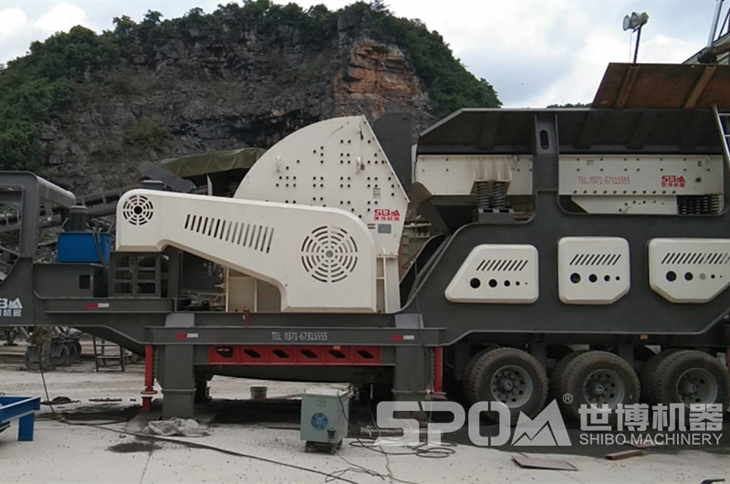 重錘破粗碎移動(dòng)碎石機(jī)