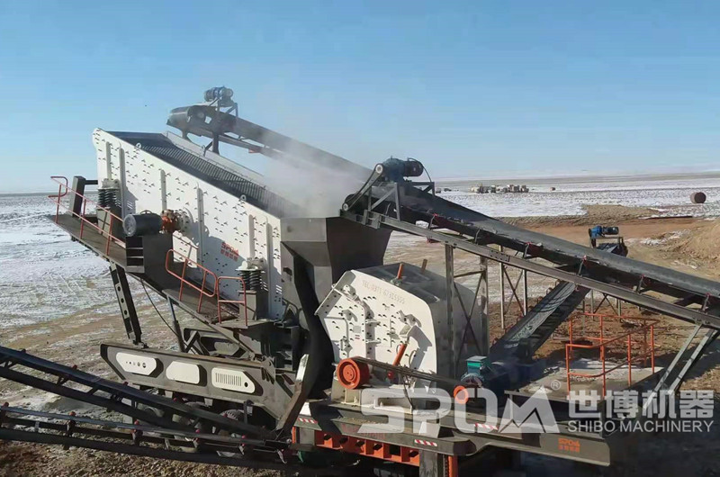 60萬能買的中型移動碎石機(jī)