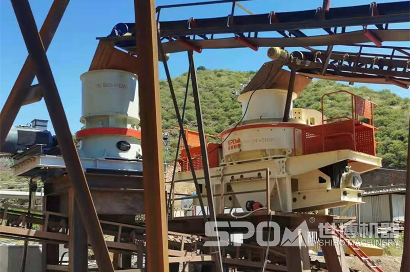 單缸圓錐破和沖擊制砂機打砂現場