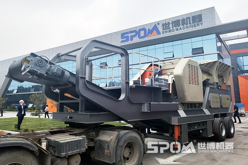 輪胎式移動破石機(jī)制造圖片