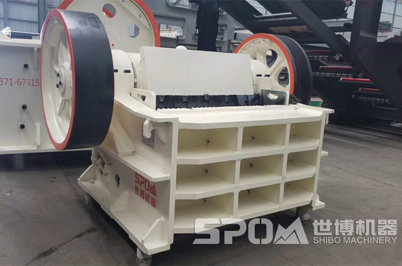 1米3鄂破，PEX300×1300顎式破碎機